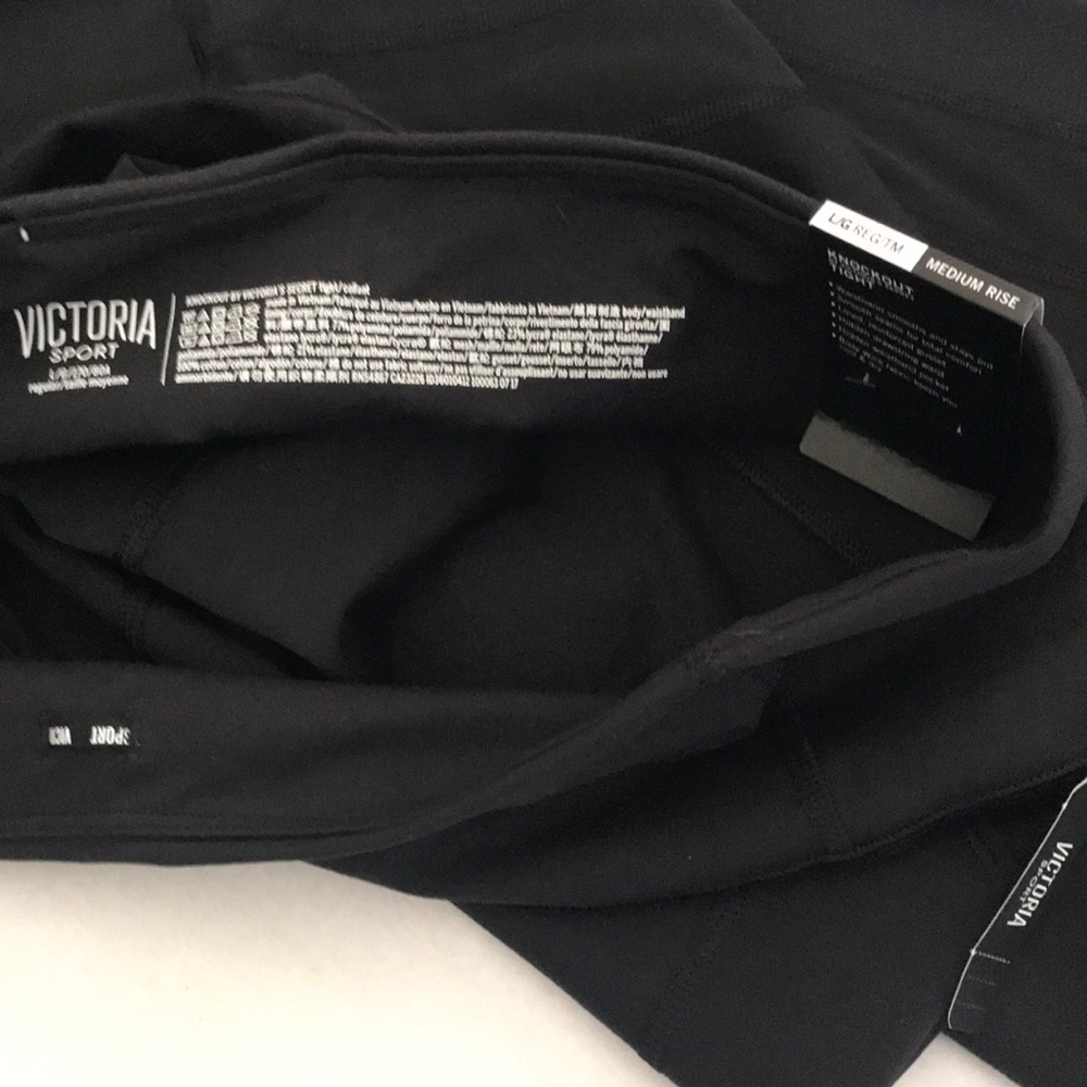 NEW Large Victoria’s Secret Knockout Leggings - Picture 5 of 8